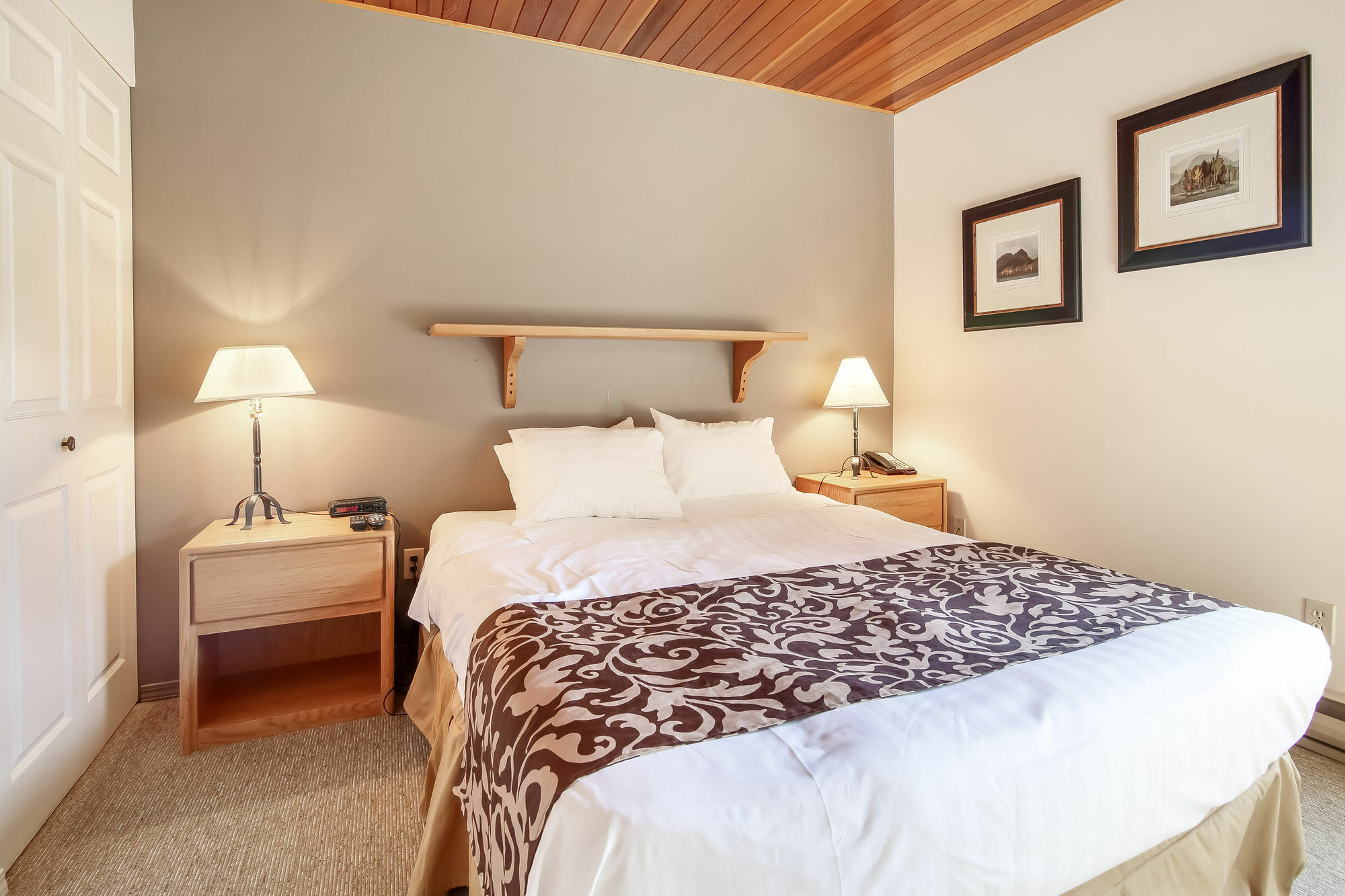 Whiski Jack Creekside Whistler Buitenkant foto